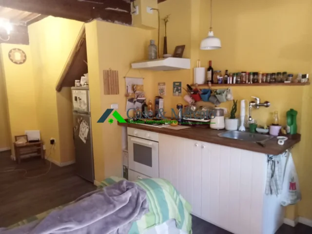 Appartamenti in Vendita - Terratetto con caratteristiche tipiche delle case di corte lucchesi