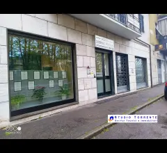 Appartamenti in Vendita - Per uso investimento ufficio a rendita