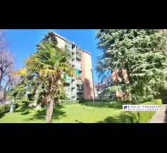Appartamenti in Vendita - Tre locali cucina abitabile con box