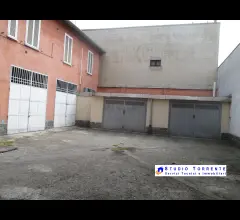Appartamenti in Vendita - Appartamento indipendente con cortile e box