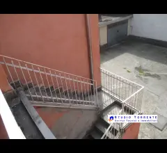 Appartamenti in Vendita - Appartamento indipendente con cortile e box