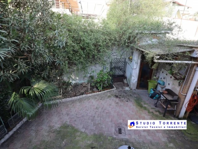 Appartamenti in Vendita - Villa libera sui 4 lati