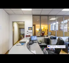 Appartamenti in Vendita - Magazzino laboratorio ufficio