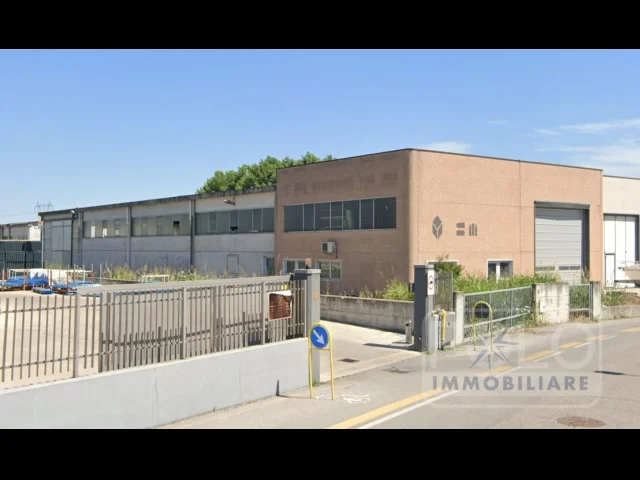 Appartamenti in Vendita - Capannone produttivo di circa 800mq