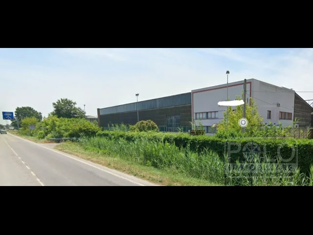 Appartamenti in Vendita - Opificio industriale con palazzina uffici per circa 2950mq!