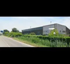 Appartamenti in Vendita - Opificio industriale con palazzina uffici per circa 2950mq!