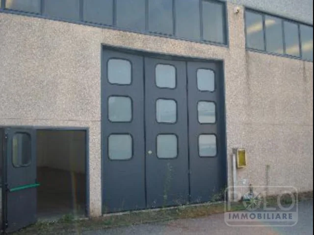 Appartamenti in Vendita - Mantova - magazzino di ottimo stato di 515mq alto 6.5mt!