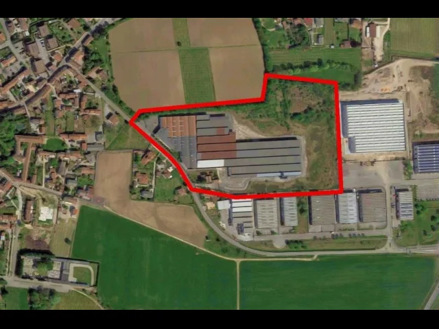 Appartamenti in Vendita - Gaiarine (tv) - complesso industriale con uffici e terreni