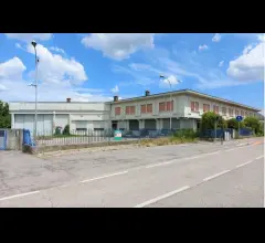 Appartamenti in Vendita - Gaiarine (tv) - complesso industriale con uffici e terreni