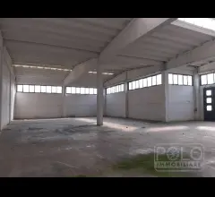 Mantova - magazzino in ottimo stato di 800mq alto 6.5mt!