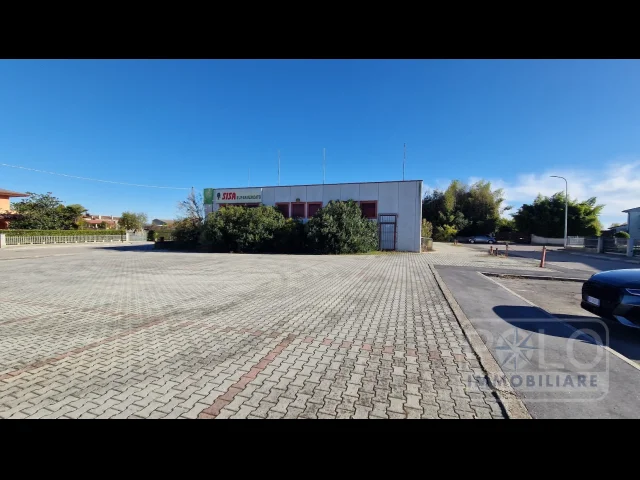 Ex supermercato di 500mq coperti e piazzale di 1000mq