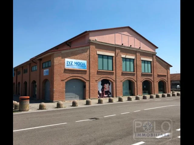 Appartamenti in Vendita - Capannone indip. commerciale locato a ristorante! resa 5.5%