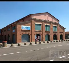Appartamenti in Vendita - Capannone indip. commerciale locato a ristorante! resa 5.5%