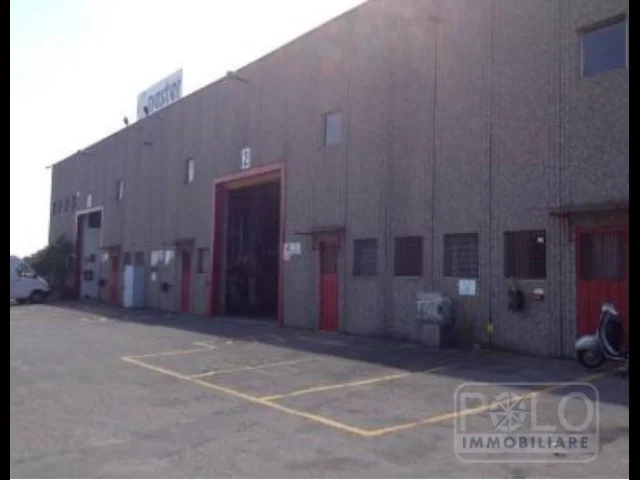 Appartamenti in Vendita - Capannone industriale 2671mq in buone condizioni