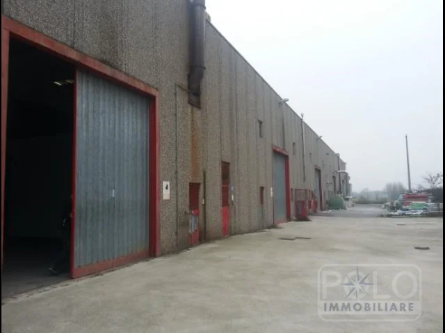 Appartamenti in Vendita - Capannone industriale 2671mq in buone condizioni