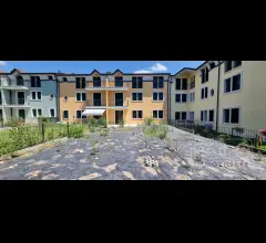 Appartamenti in Vendita - Appartamento ultimo piano con ampia terrazza e affaccio sul verde
