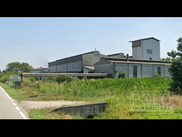 Appartamenti in Vendita - Capannone industriale ex fonderia