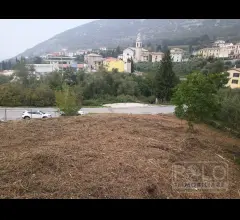 Appartamenti in Vendita - Splendido terreno edificabile in posizione dominante vista lago
