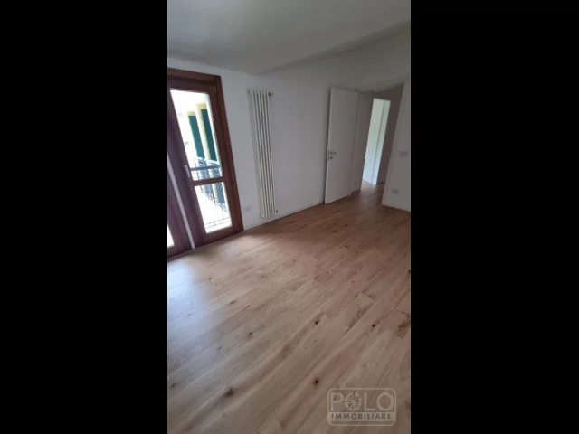 Appartamenti in Vendita - Grande appartamento con ampio giardino