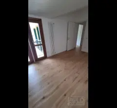 Appartamenti in Vendita - Grande appartamento con ampio giardino