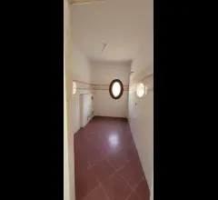 Appartamenti in Vendita - Grande appartamento con ampia terrazza