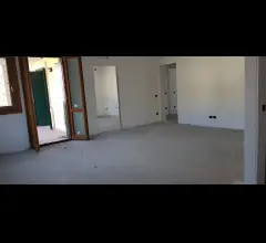 Appartamenti in Vendita - Grande appartamento con ampia terrazza
