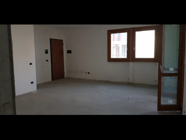 Appartamenti in Vendita - Grande appartamento con ampia terrazza