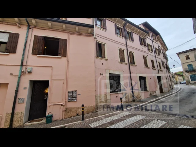 Appartamenti in Vendita - Pescantina: appartamento locato al 7%! per investimento!