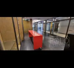 Appartamenti in Vendita - Negozio adiacente via mazzini, verona, centro storico