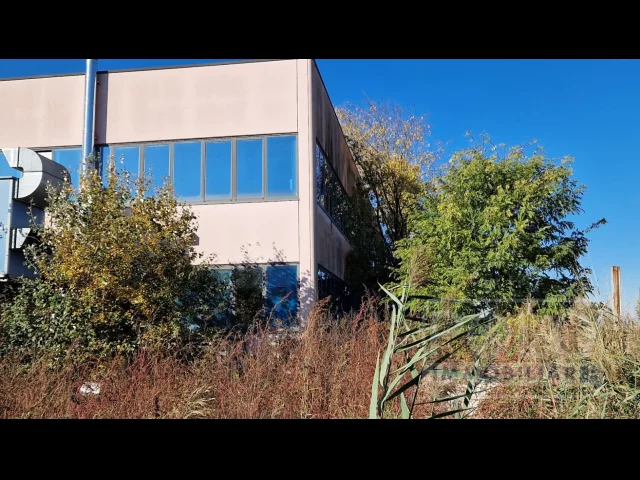 Appartamenti in Vendita - Capannone su 2 livelli ex palestra per 2000mq coperti