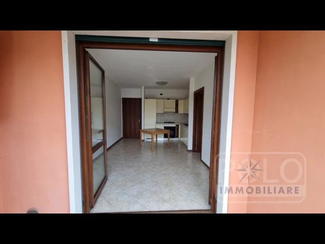 Appartamenti in Vendita - Appartamento con ampio terrazzino in zona residenziale