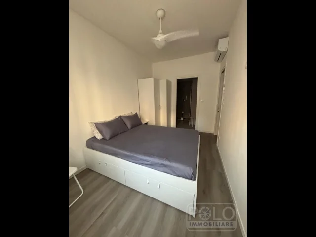 Camera con bagno privato in appartamento condiviso