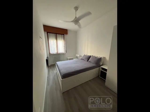 Appartamenti in Vendita - Camera con bagno privato in appartamento condiviso