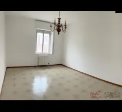 Appartamenti in Vendita - Quiesa: piccolo appartamento in buone condizioni