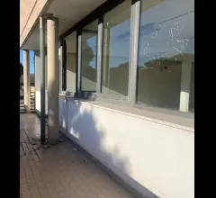 Appartamenti in Vendita - Proprietà direzionale con parcheggio