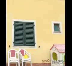 Appartamenti in Vendita - Bozzano: casa indipendente con ampio giardino