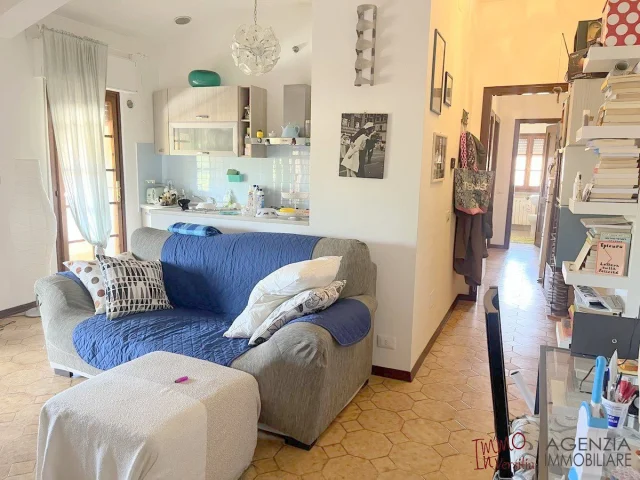 Appartamenti in Vendita - Comodo appartamento vista parco con posto auto di proprietà