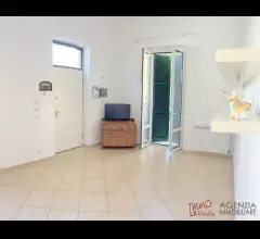 Appartamenti in Vendita - Appartamento indipendente piano terra