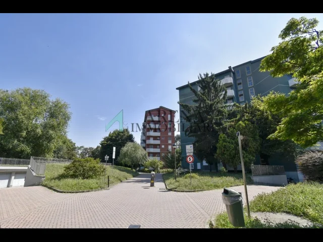 Appartamenti in Vendita - Tre locali ristrutturato - via romualdo bonfadini, 98