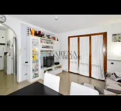 Appartamenti in Vendita - Trilocale in ottimo stato con box e cantina - colturano