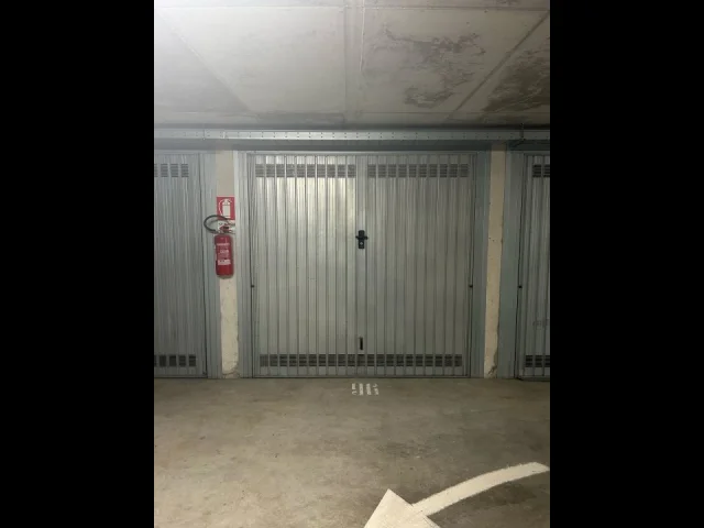 Appartamenti in Vendita - Ampio garage - via trani, 2 - piano s2 - mecenate/forlanini