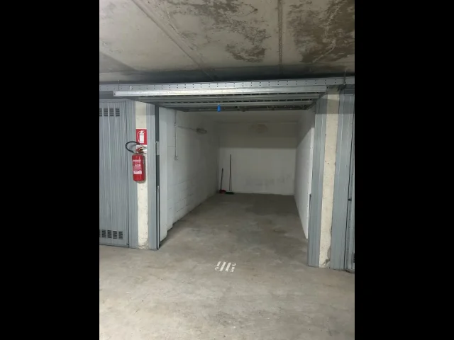 Appartamenti in Vendita - Ampio garage - via trani, 2 - piano s2 - mecenate/forlanini