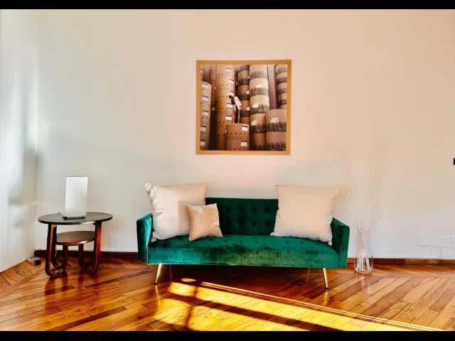 Appartamenti in Vendita - Prestigiosa villa con giardino - via maurizio quadrio 16a