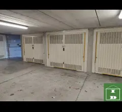 Appartamenti in Vendita - Box auto zona volta