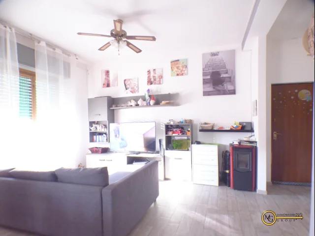 Appartamenti in Vendita - Appartamento in villa con giardino