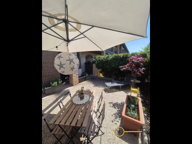 Appartamenti in Vendita - Bilocale con giardino