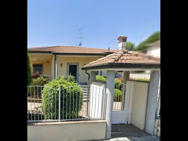 Appartamenti in Vendita - Villa singola - via casentino, 2