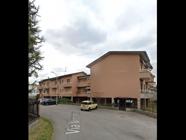 Appartamenti in Vendita - Abitazione di tipo economico - via mantegna, 4