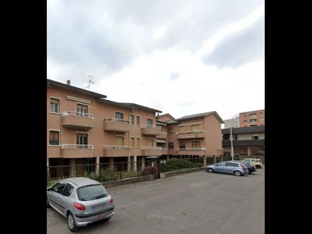 Appartamenti in Vendita - Abitazione di tipo economico - via mantegna, 4