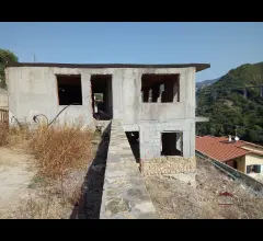 Appartamenti in Vendita - Villa vista mare da completare